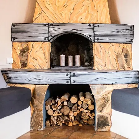 La Estrella By Don Robertos Paraiso